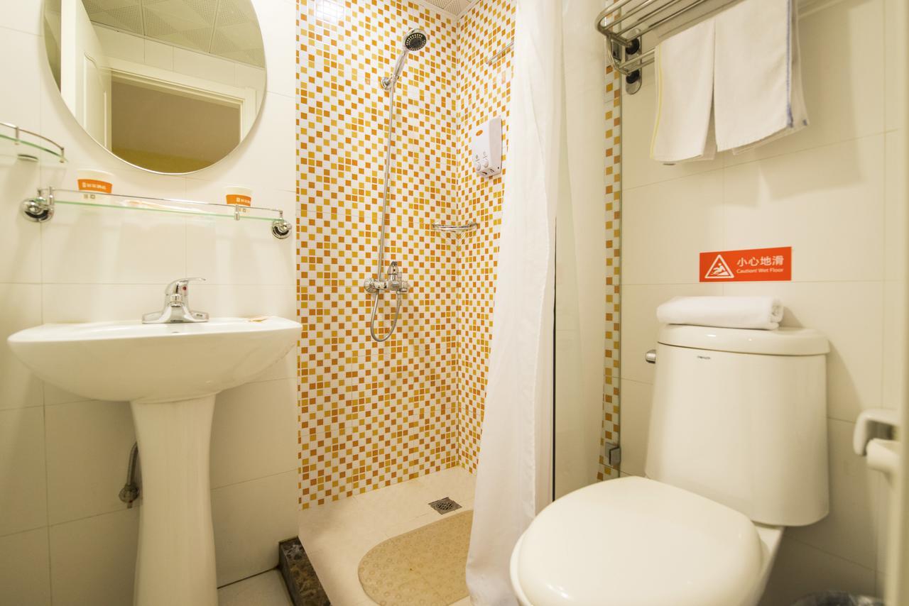 Home Inn Qingdao South Siliu Road מראה חיצוני תמונה