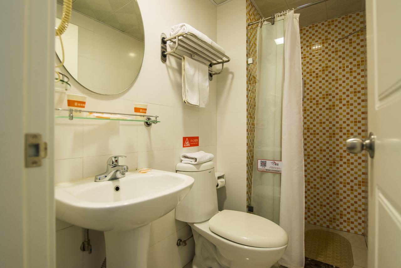 Home Inn Qingdao South Siliu Road מראה חיצוני תמונה