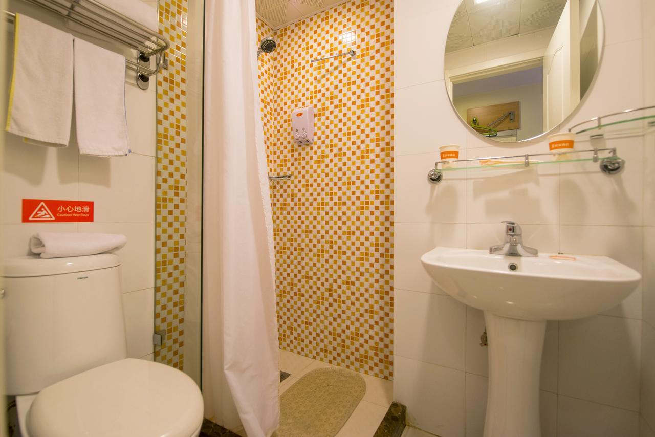 Home Inn Qingdao South Siliu Road מראה חיצוני תמונה